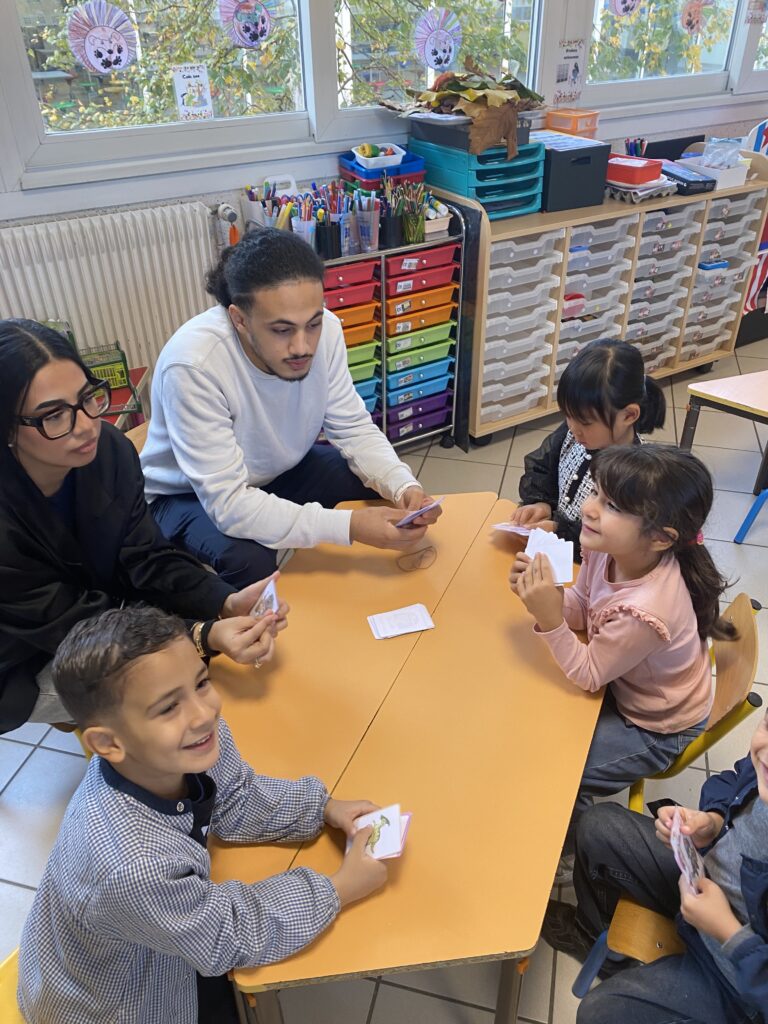 Projet intergénérationnel ludique : les Terminales AGORA créent des jeux pour les plus jeunes 9 tago maternelle jeu 17