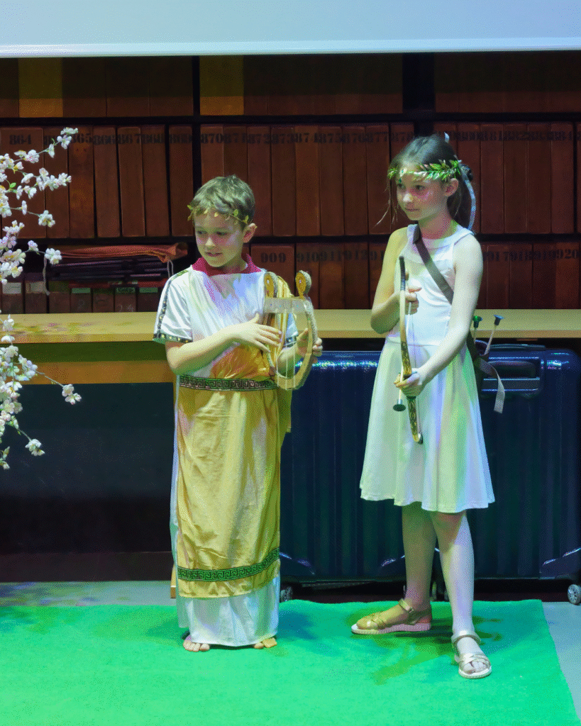 piece ce2 mythologie 3